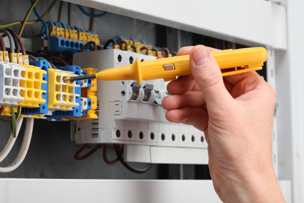 Choosing Right And Reliable Electrical Contractors - Talk Geo ...